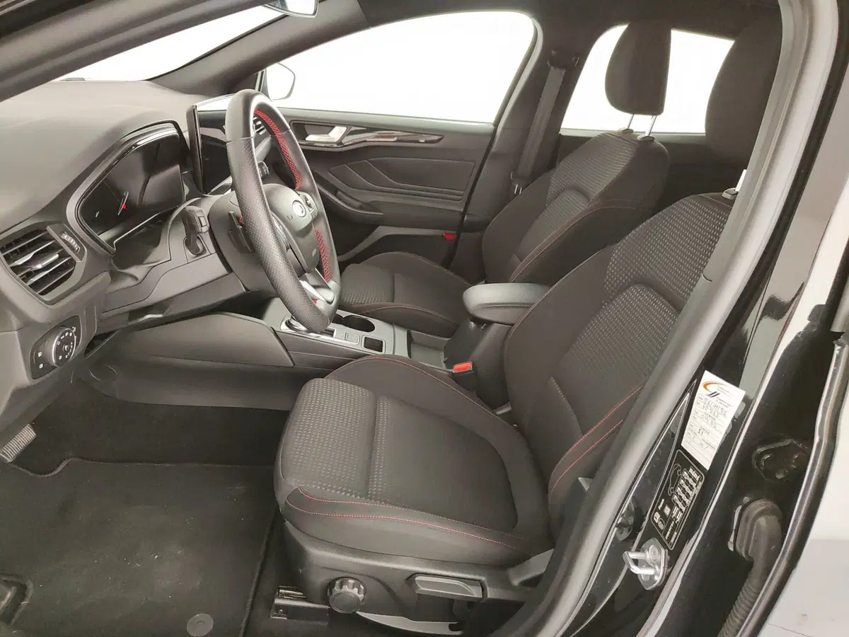 Ford Focus Station Wagon usata a Caserta (17)