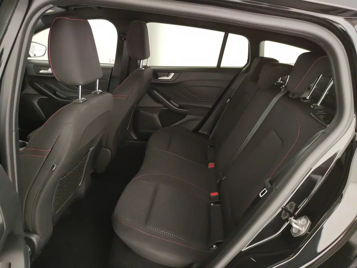 Ford Focus Station Wagon usata a Caserta (19)