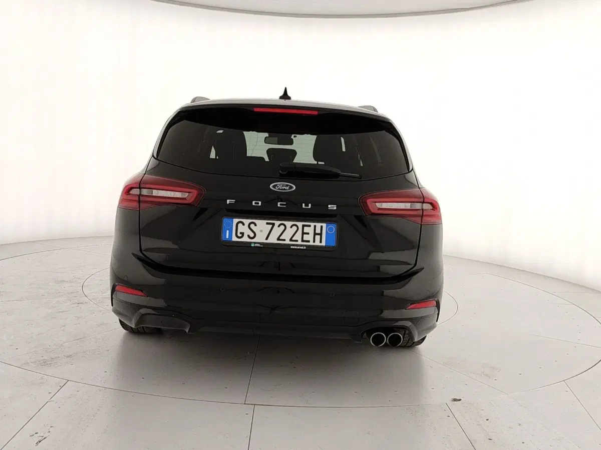 Ford Focus Station Wagon usata a Caserta (5)