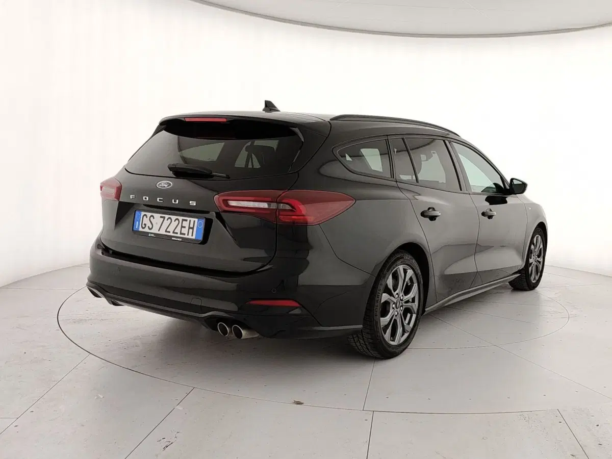 Ford Focus Station Wagon usata a Caserta (6)