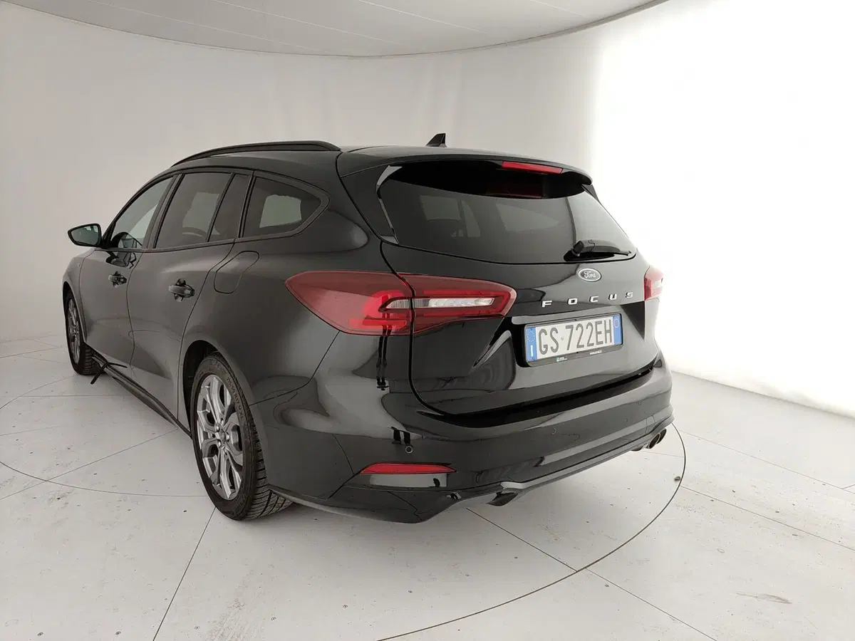 Ford Focus Station Wagon usata a Caserta (9)