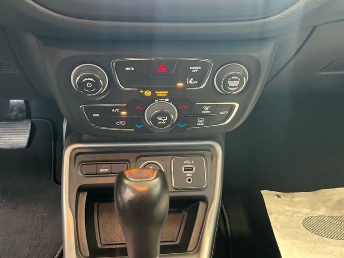Jeep Compass usata a Vicenza (9)
