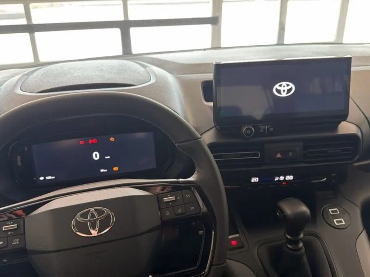 Toyota Proace City Verso nuova a Vicenza (12)
