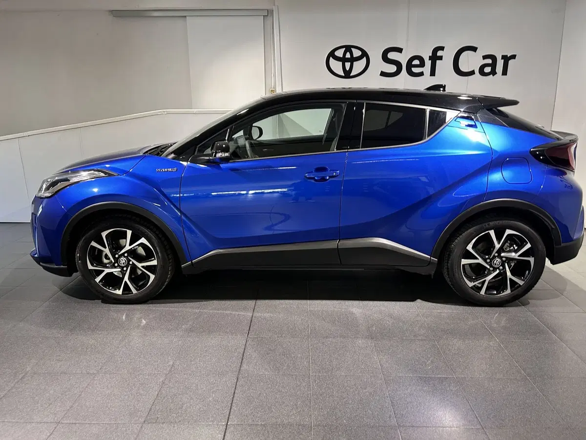Toyota Toyota C-HR usata a Milano (3)