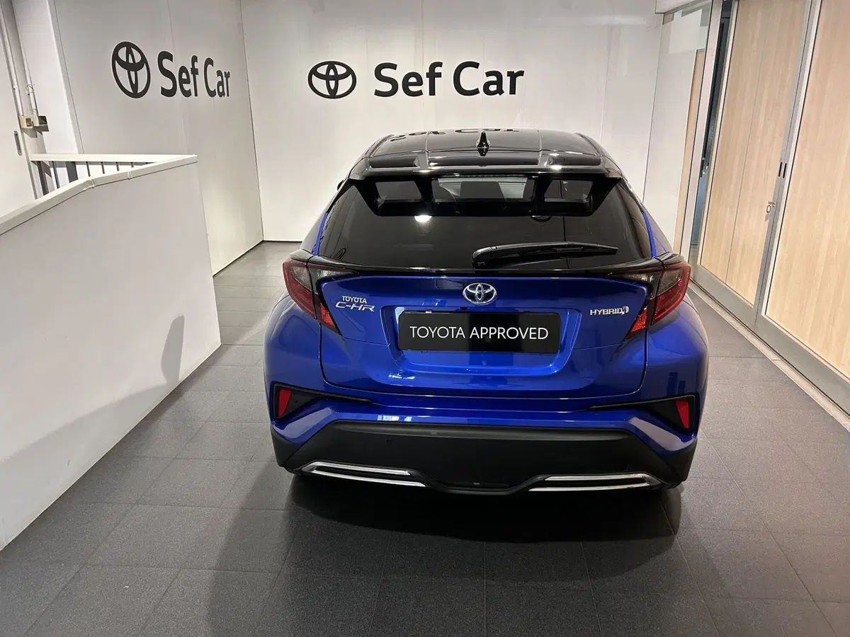 Toyota Toyota C-HR usata a Milano (4)