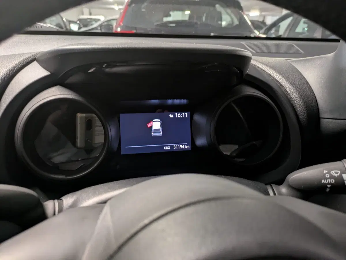 Toyota Yaris usata a Milano (15)