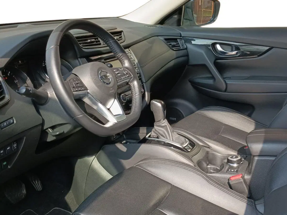Nissan X-Trail usata a Milano (6)