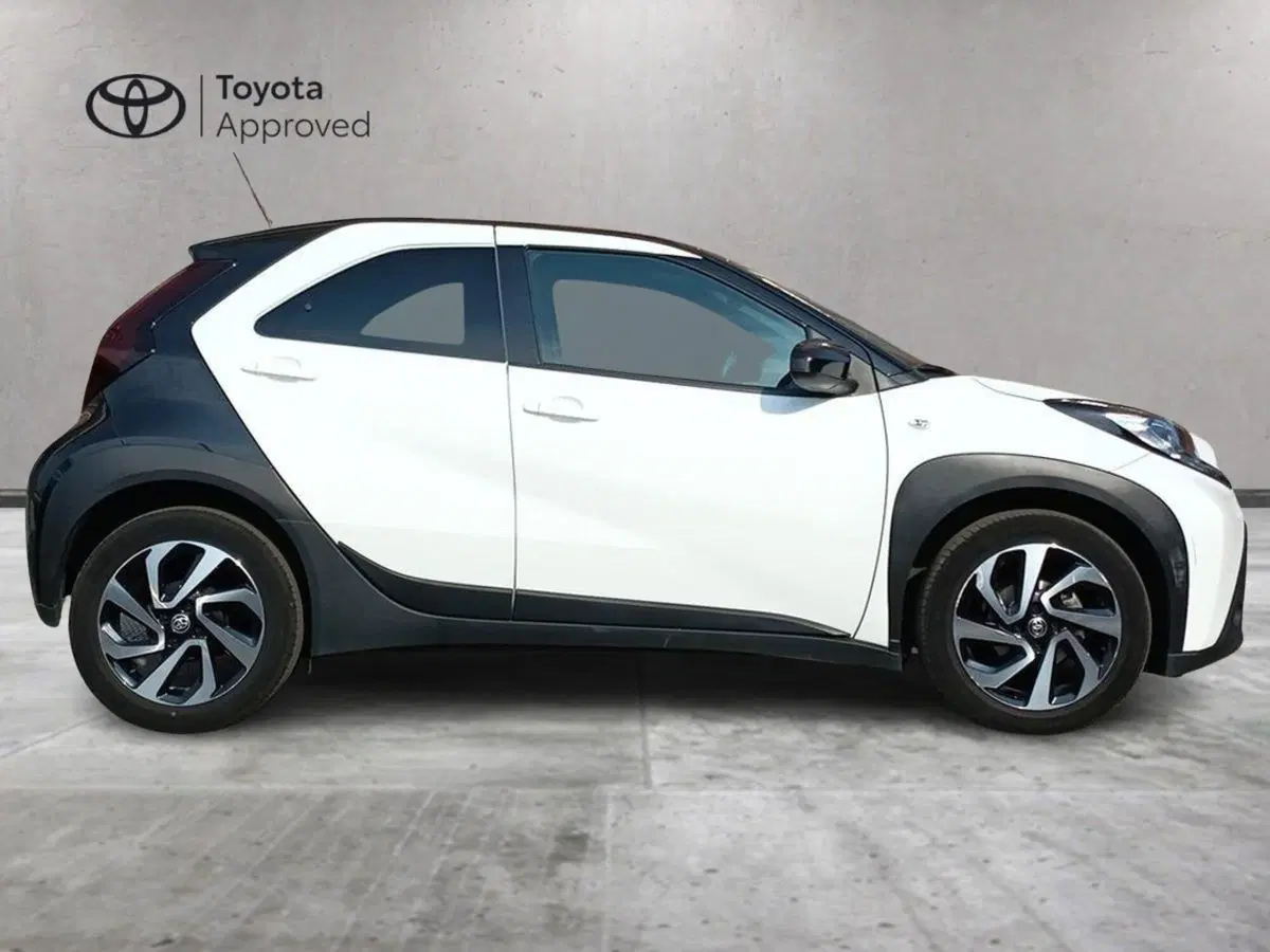 Toyota Aygo X usata a Milano (4)