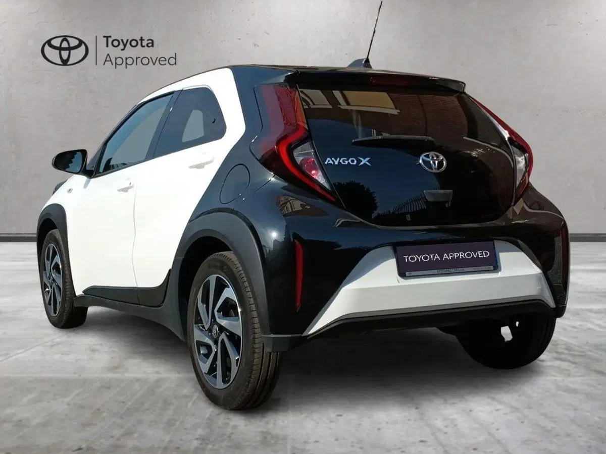 Toyota Aygo X usata a Milano (5)