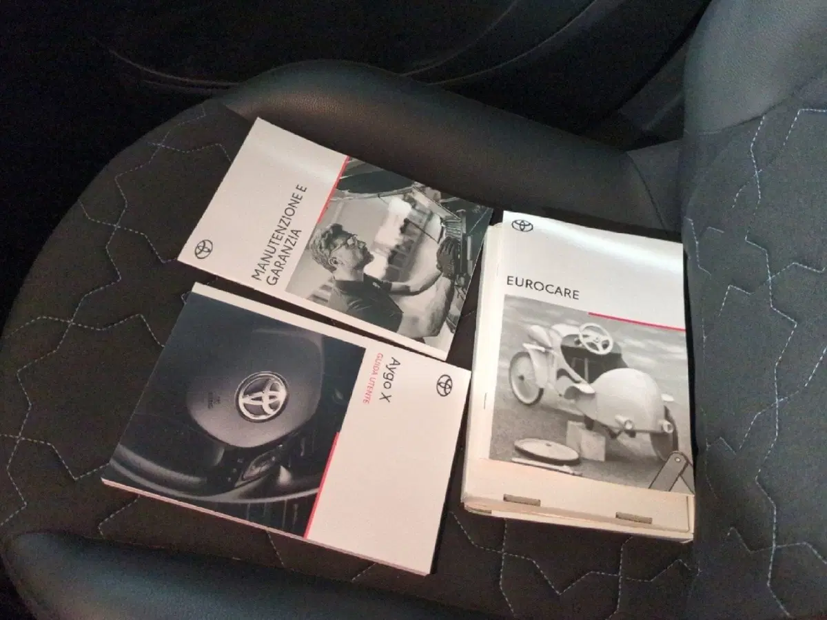 Toyota Aygo X usata a Milano (15)