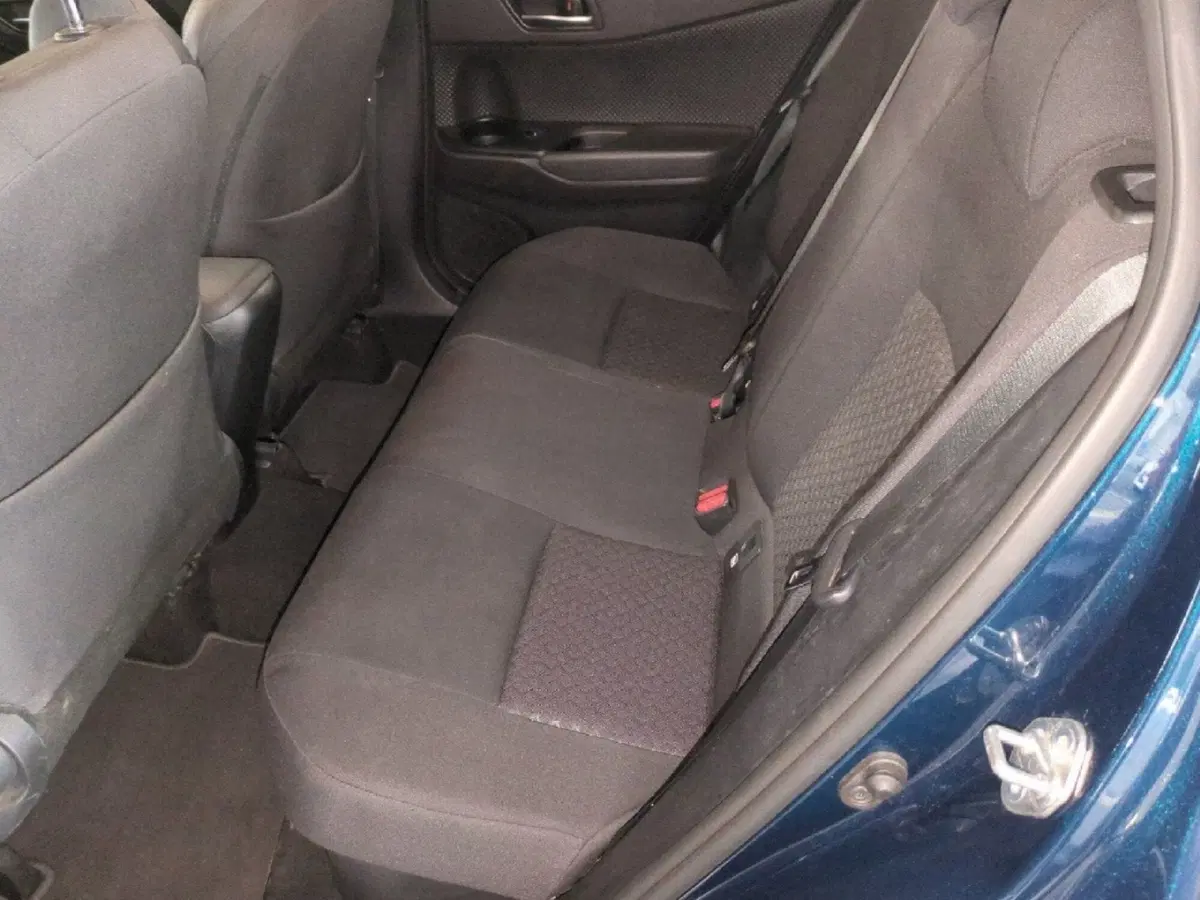 Toyota Toyota C-HR usata a Milano (13)