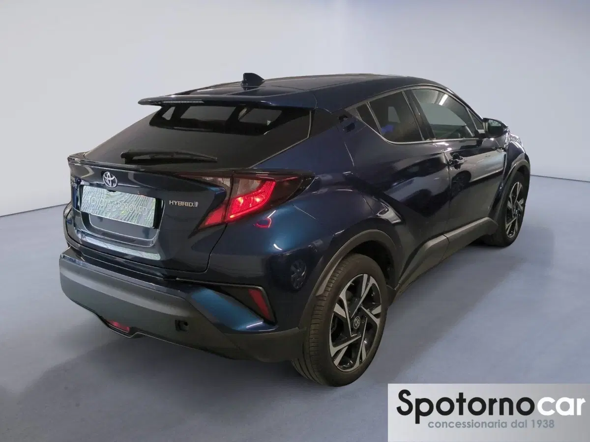 Toyota Toyota C-HR usata a Milano (7)