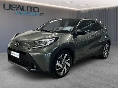 Toyota Aygo X 1.0 Lounge Air 72cv s-cvt del 2022 usata a Bergamo