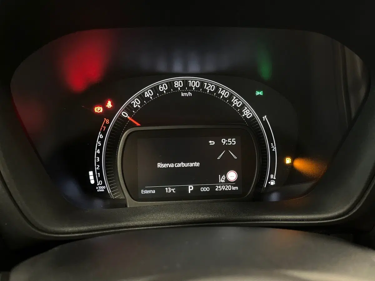 Toyota Aygo X usata a Bergamo (12)