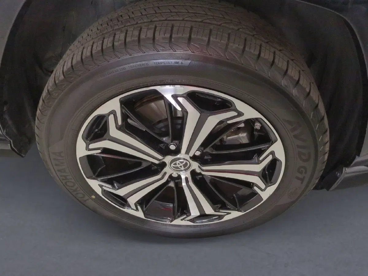 Toyota Rav4 usata a Milano (10)