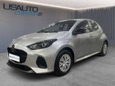 Mazda Mazda2 Hybrid 1.5 vvt full hybrid electric Centre Line e-cvt nuova a Bergamo