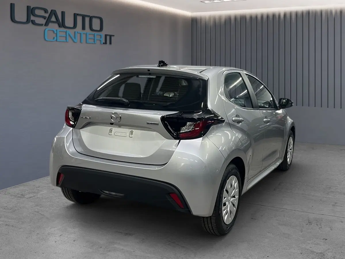 Mazda Mazda2 Hybrid nuova a Bergamo (4)