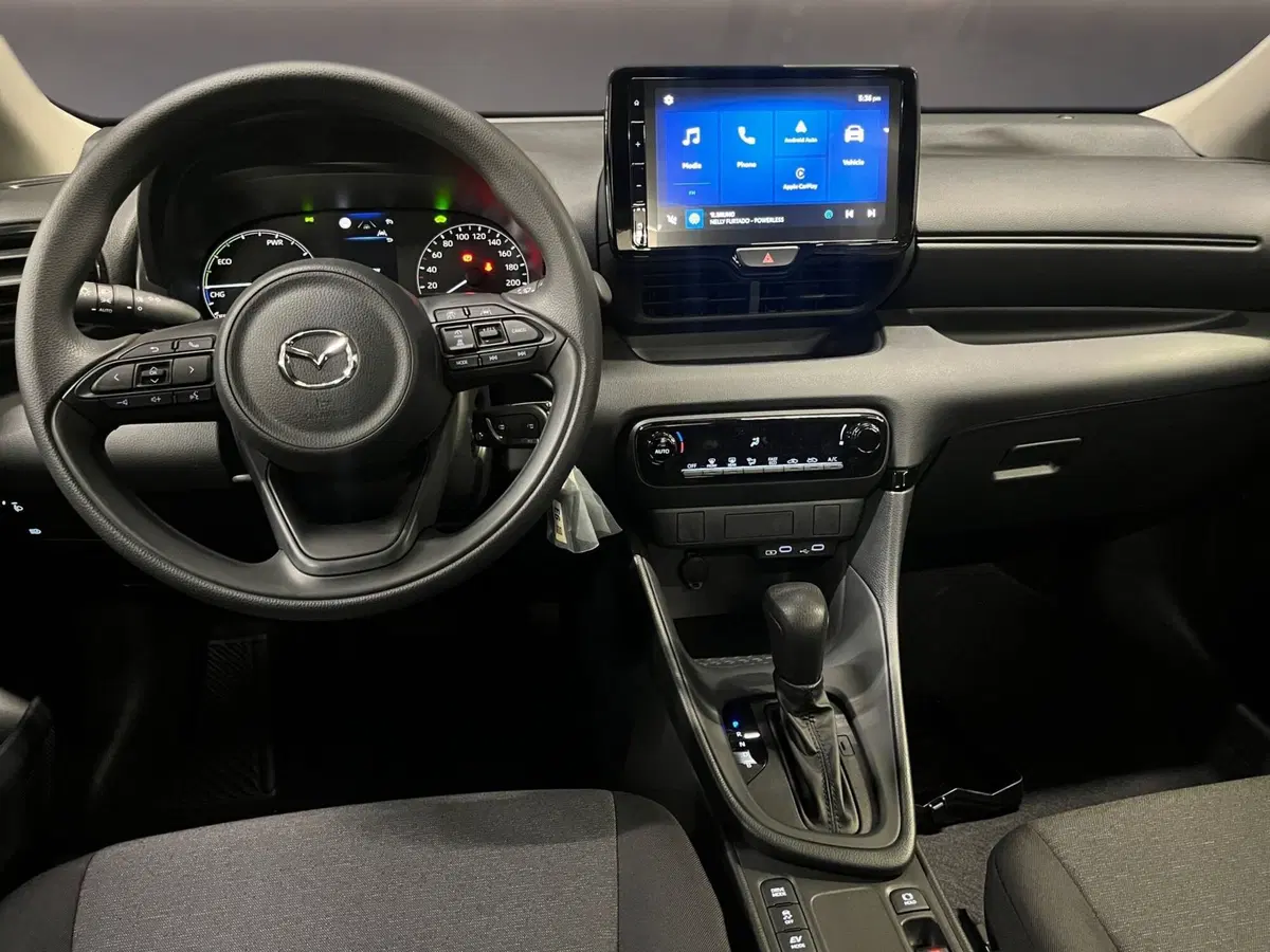 Mazda Mazda2 Hybrid nuova a Bergamo (8)