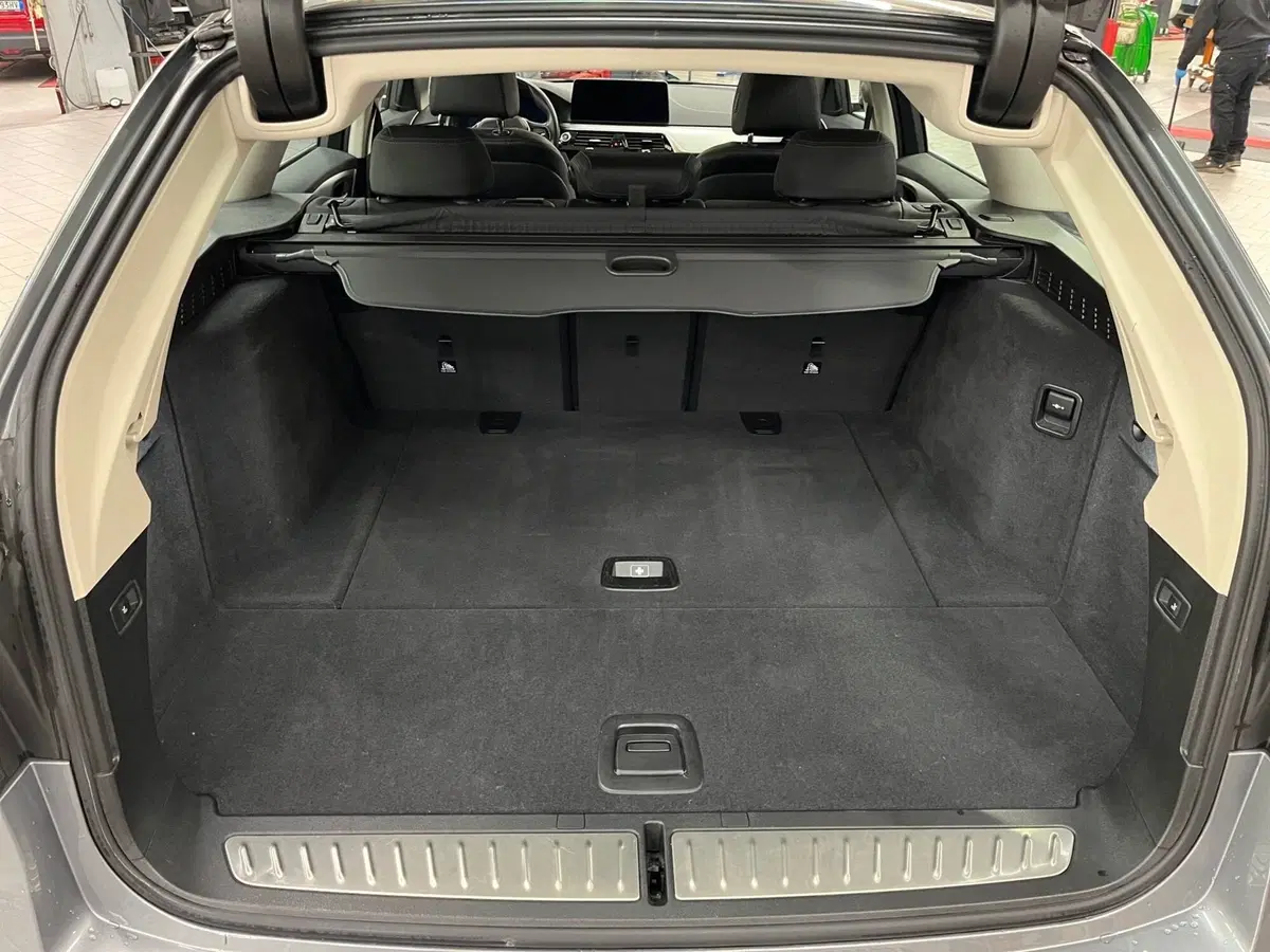 BMW Serie 5 Touring usata a Bergamo (15)