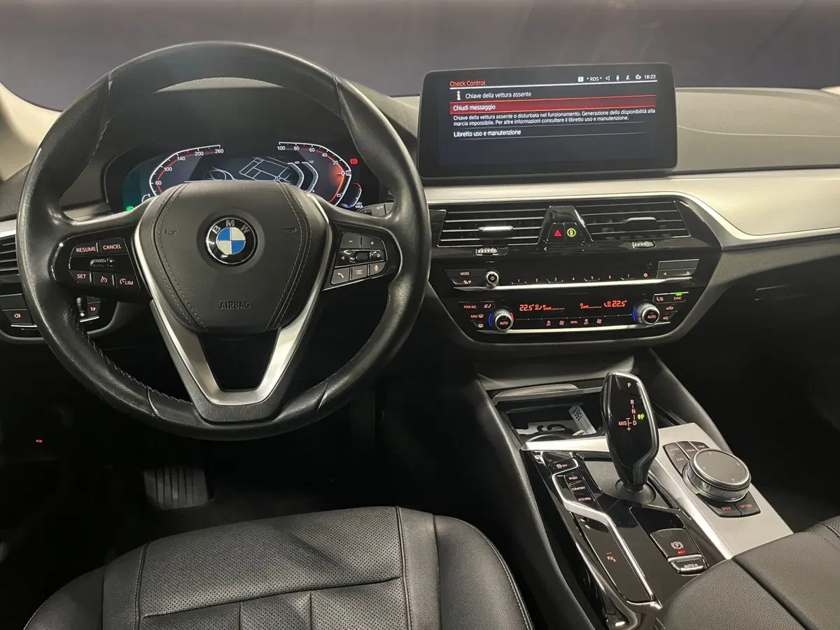 BMW Serie 5 Touring usata a Bergamo (9)