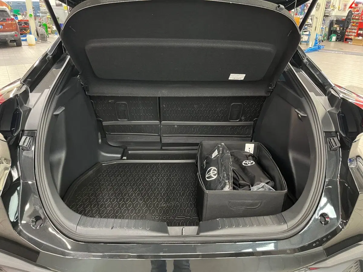 Toyota Toyota C-HR usata a Bergamo (15)