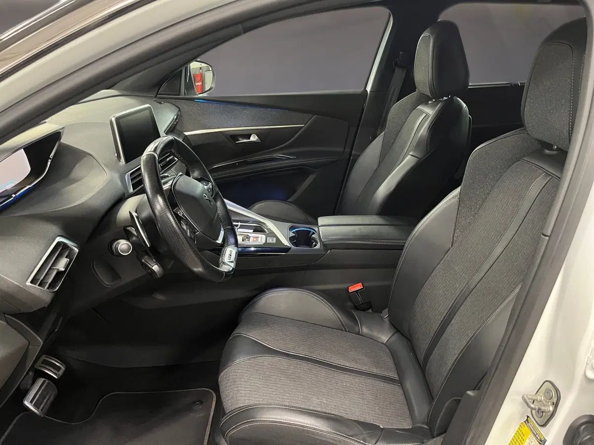 Peugeot 5008 usata a Bergamo (13)