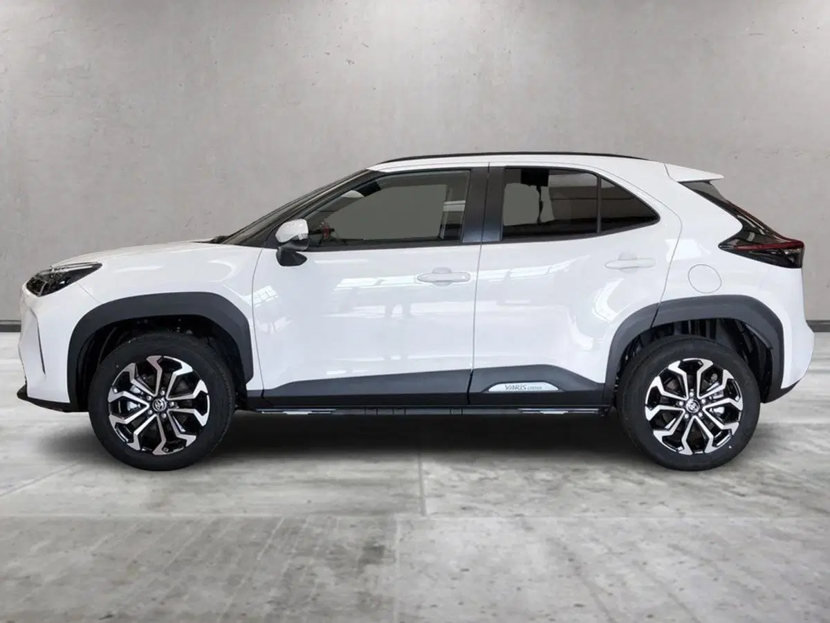 Toyota Yaris Cross nuova a Roma (2)