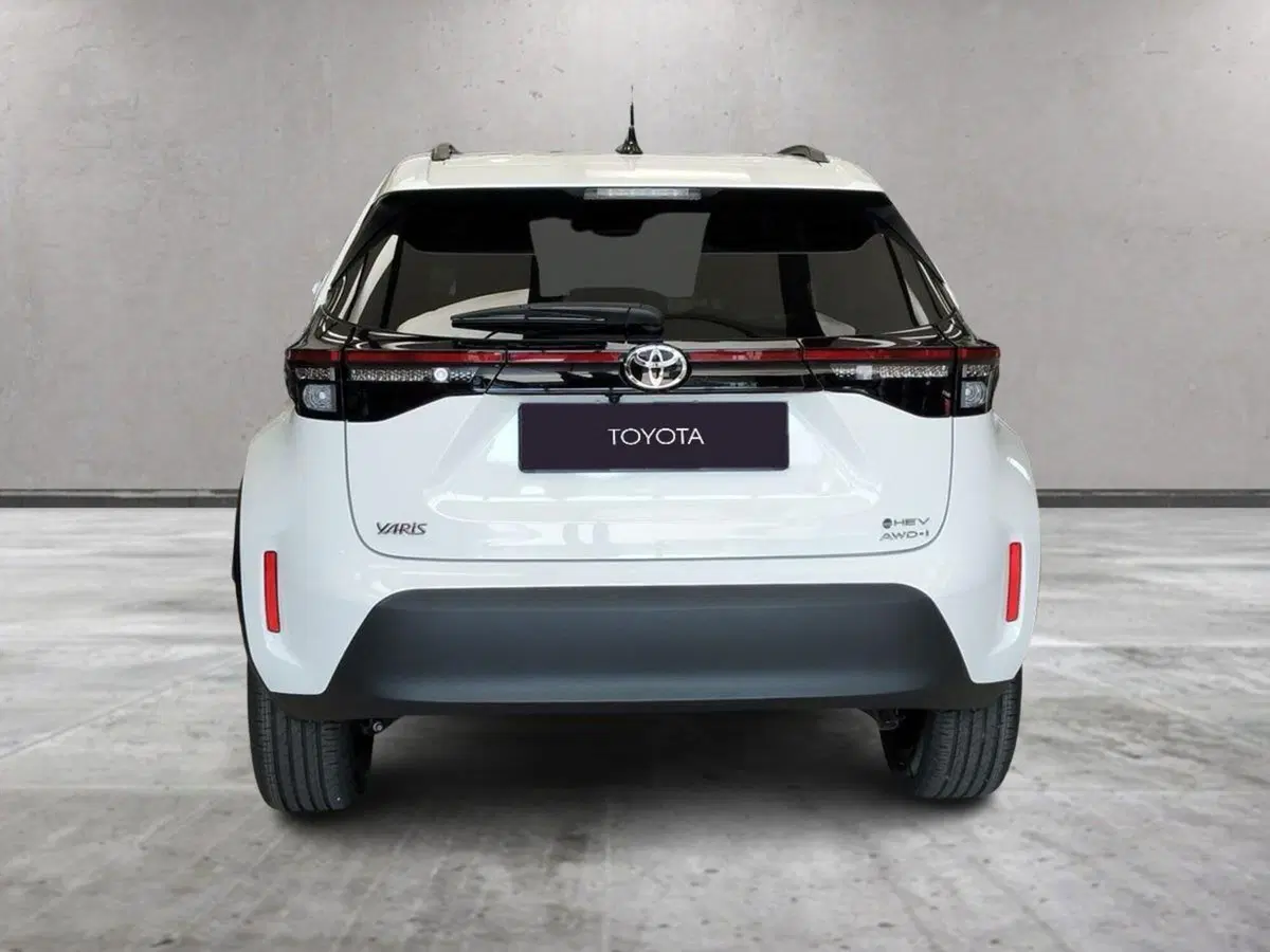 Toyota Yaris Cross nuova a Roma (9)