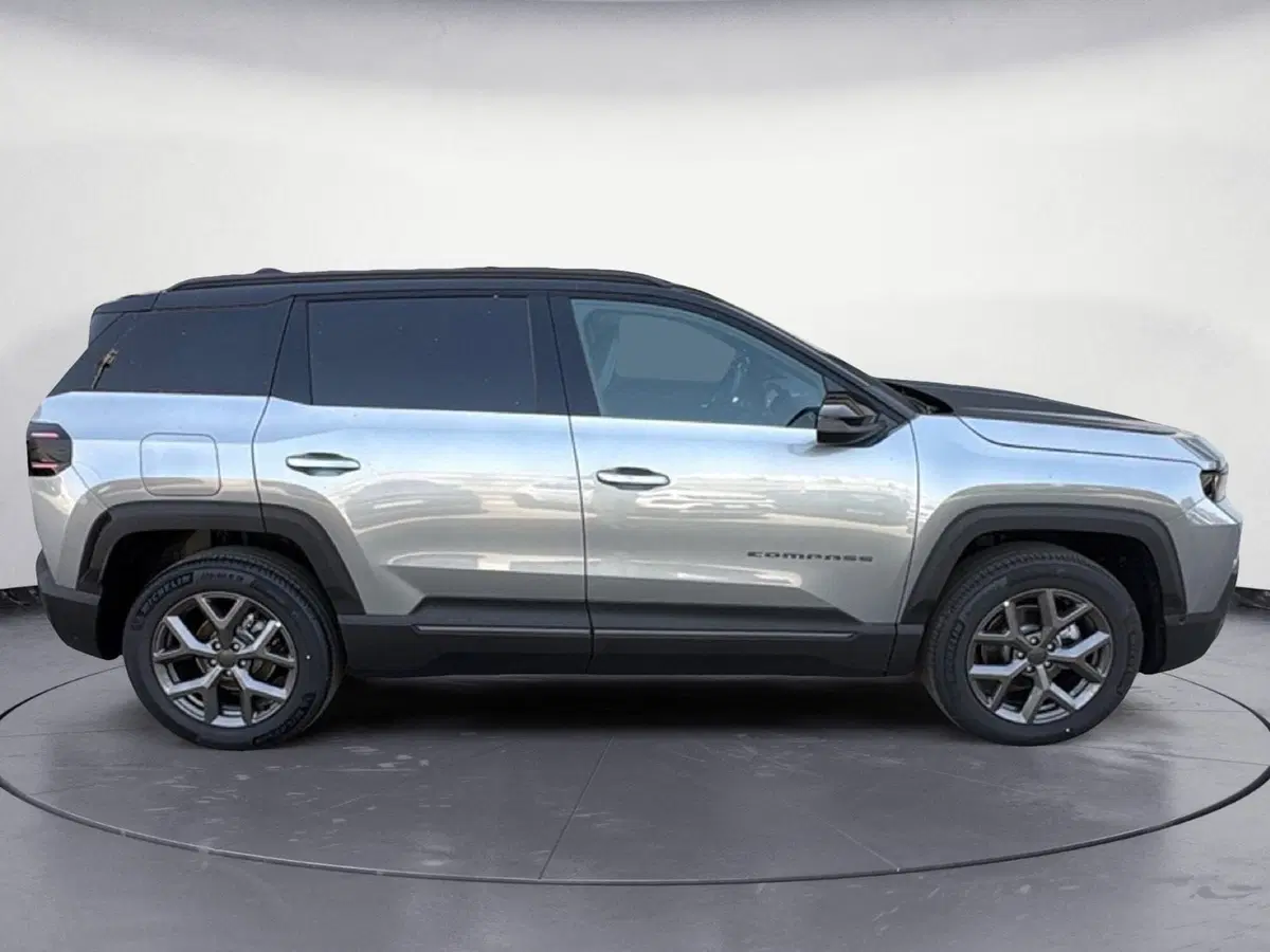 Jeep Compass nuova a Agrigento (2)