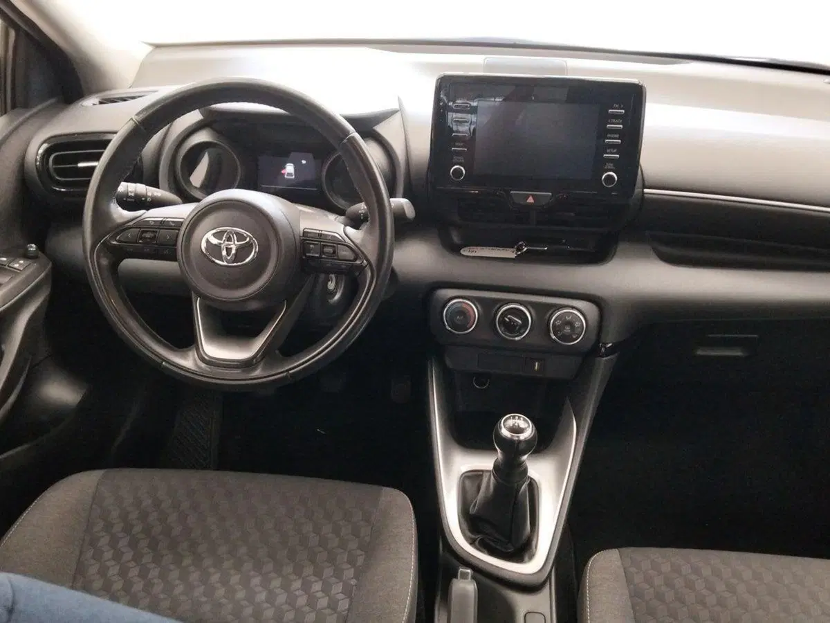 Toyota Yaris usata a Roma (7)
