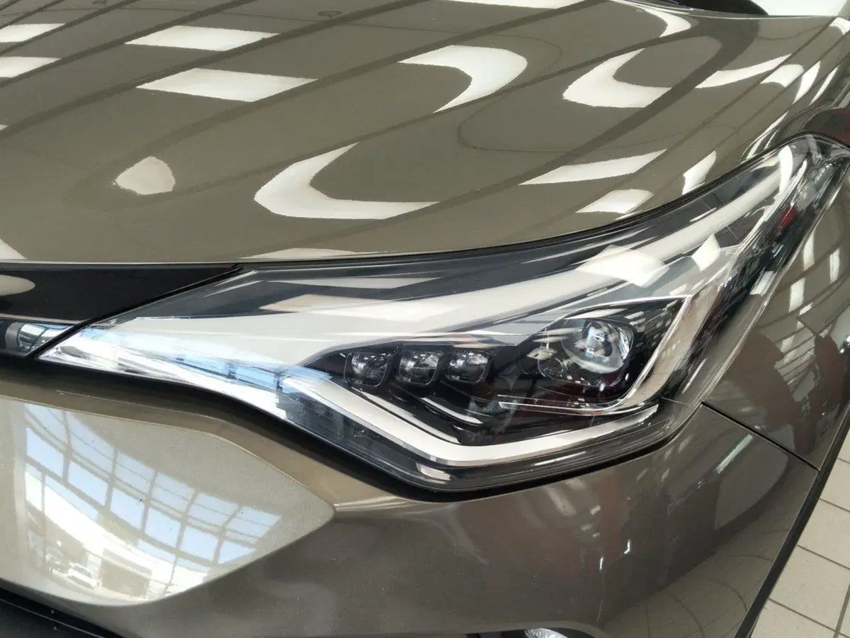 Toyota Toyota C-HR usata a Roma (13)