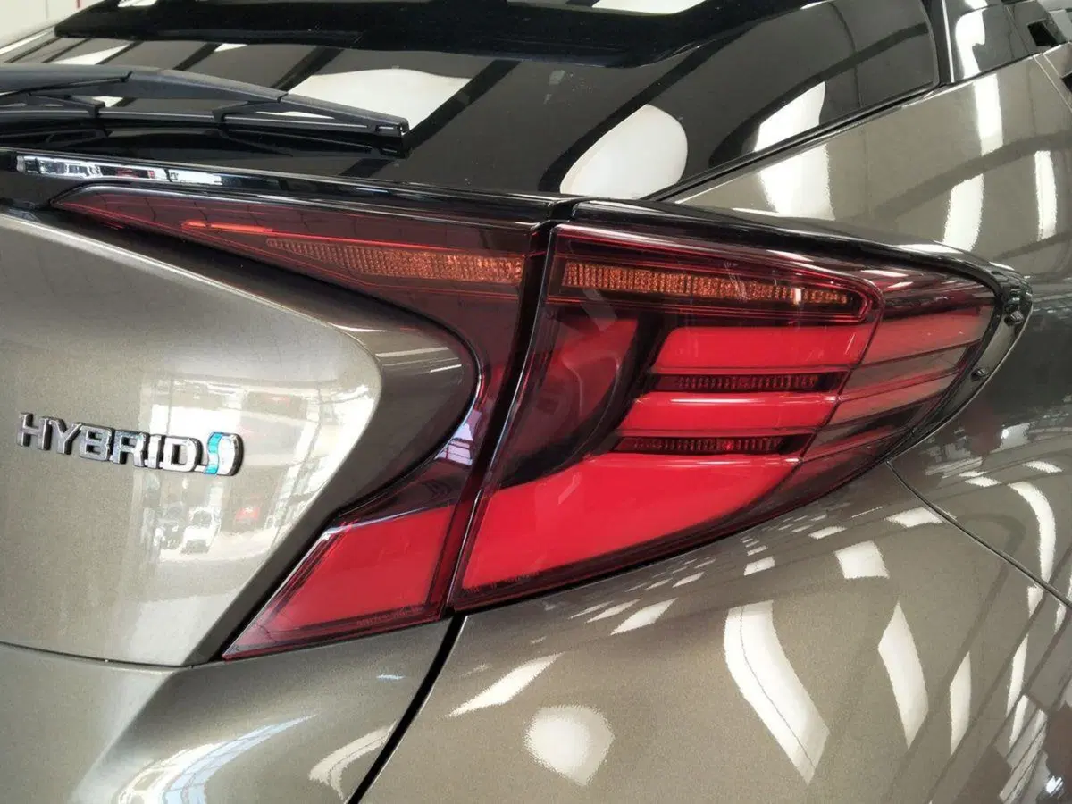 Toyota Toyota C-HR usata a Roma (16)