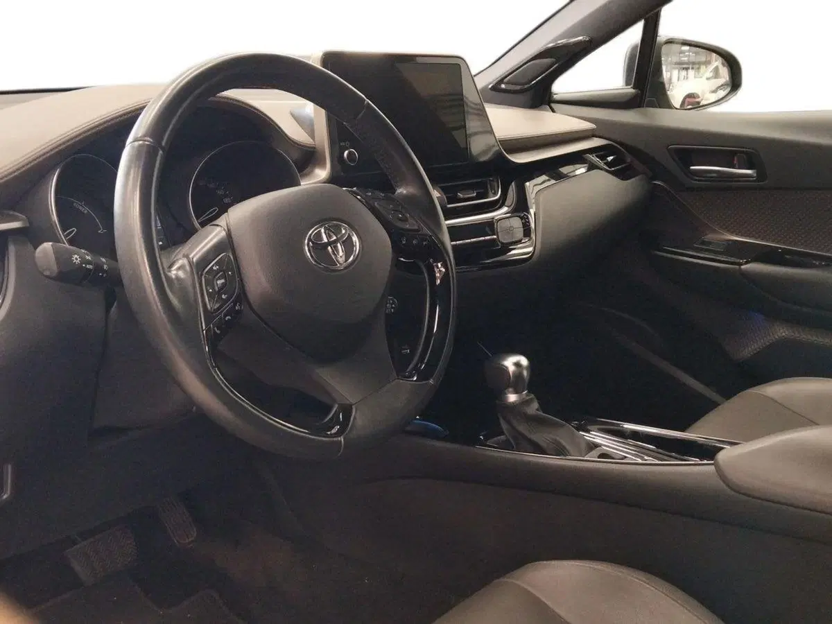 Toyota Toyota C-HR usata a Roma (6)