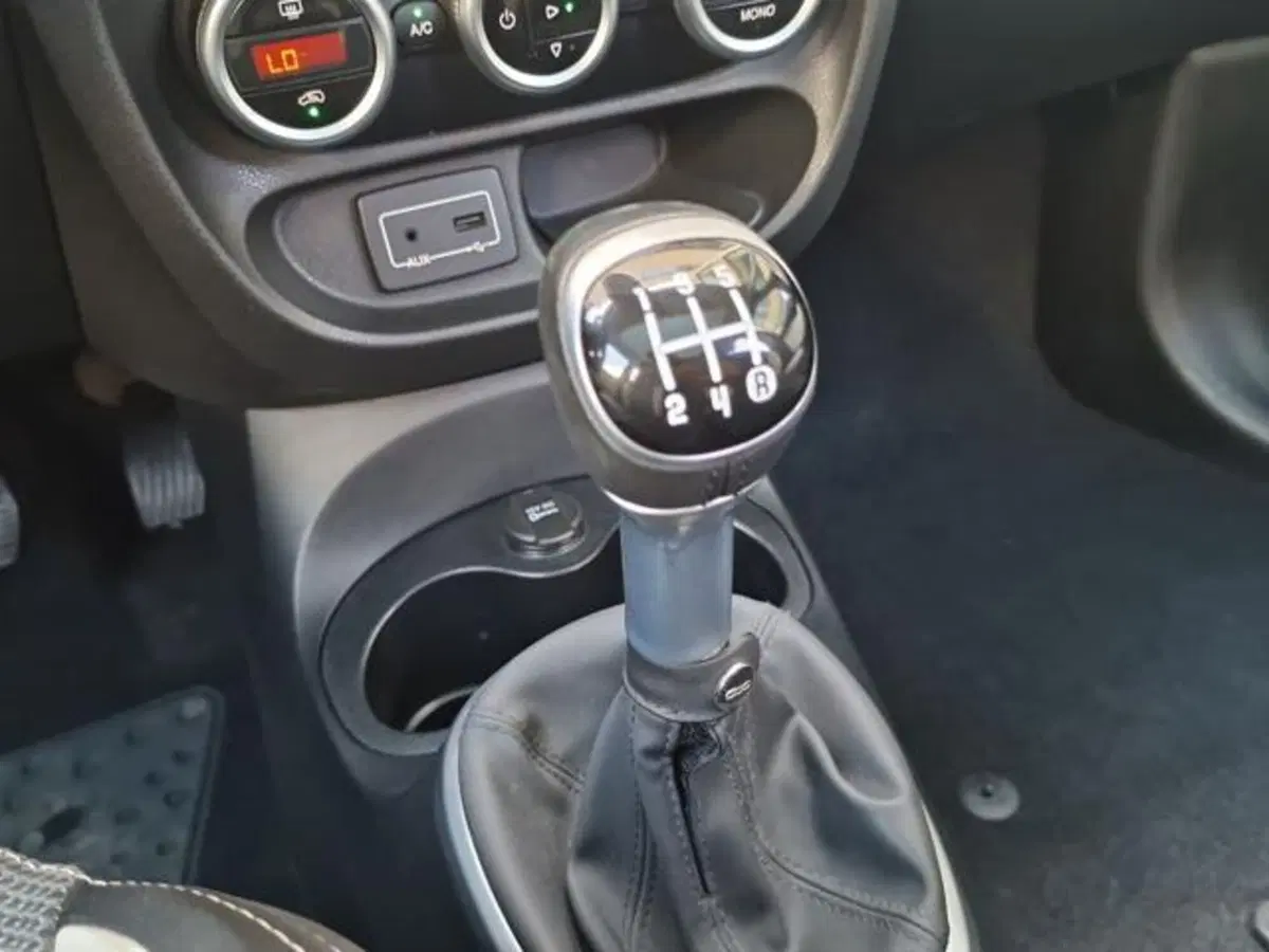 Fiat 500L usata a Salerno (17)