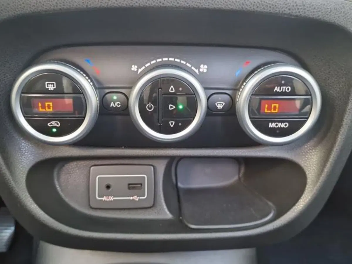 Fiat 500L usata a Salerno (18)