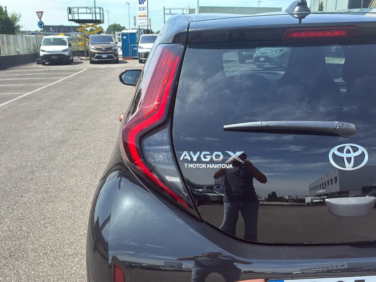 Toyota Aygo X usata a Mantova (12)