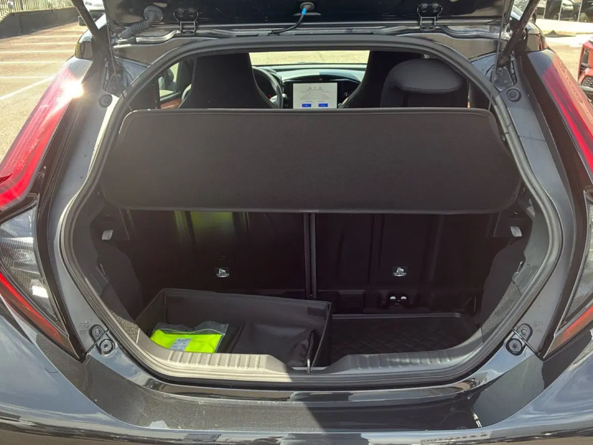 Toyota Aygo X usata a Mantova (13)
