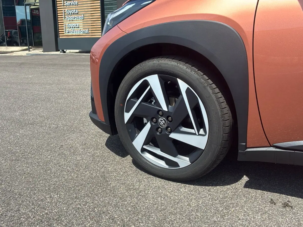 Toyota Aygo X usata a Mantova (14)