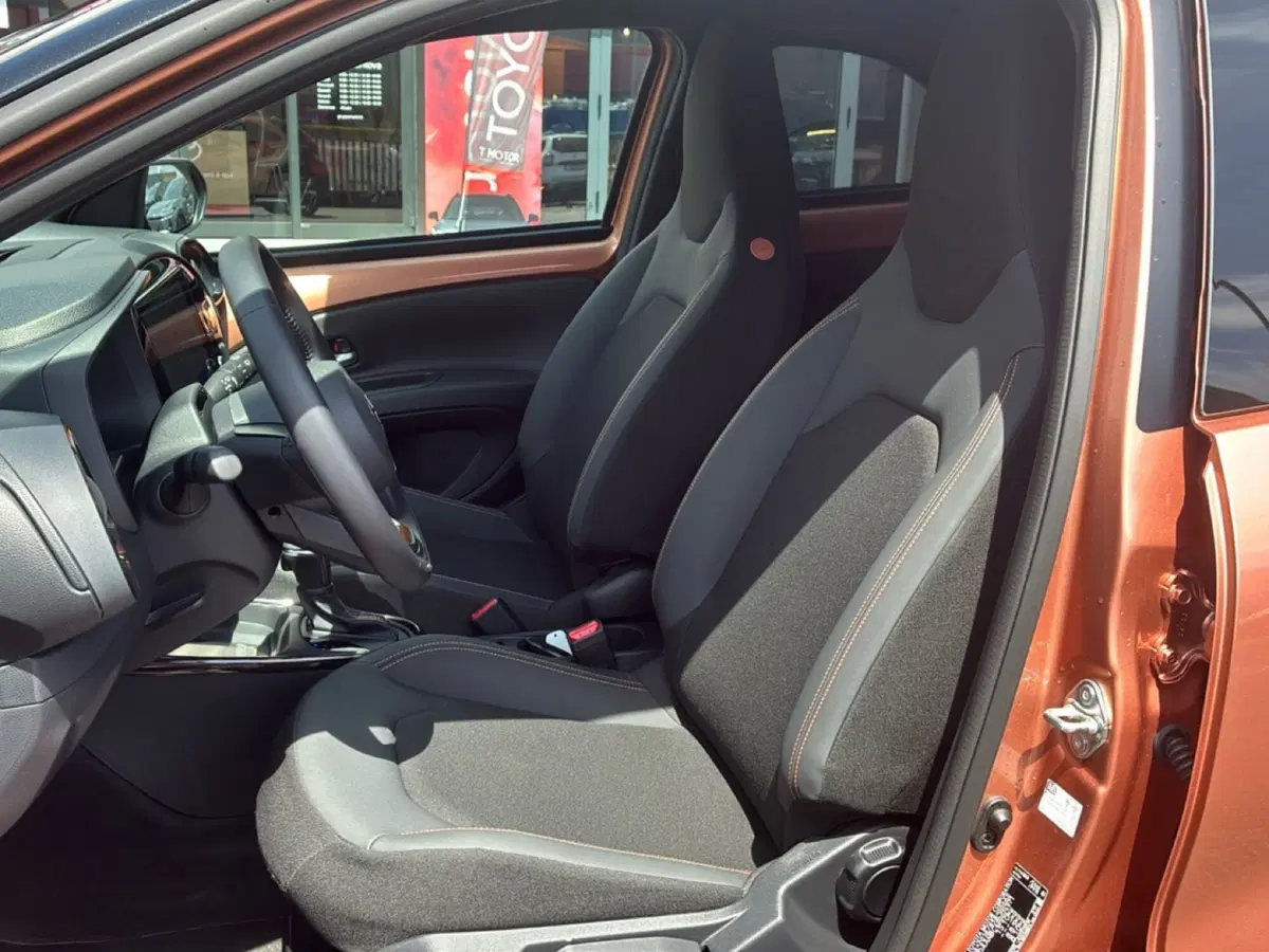 Toyota Aygo X usata a Mantova (17)