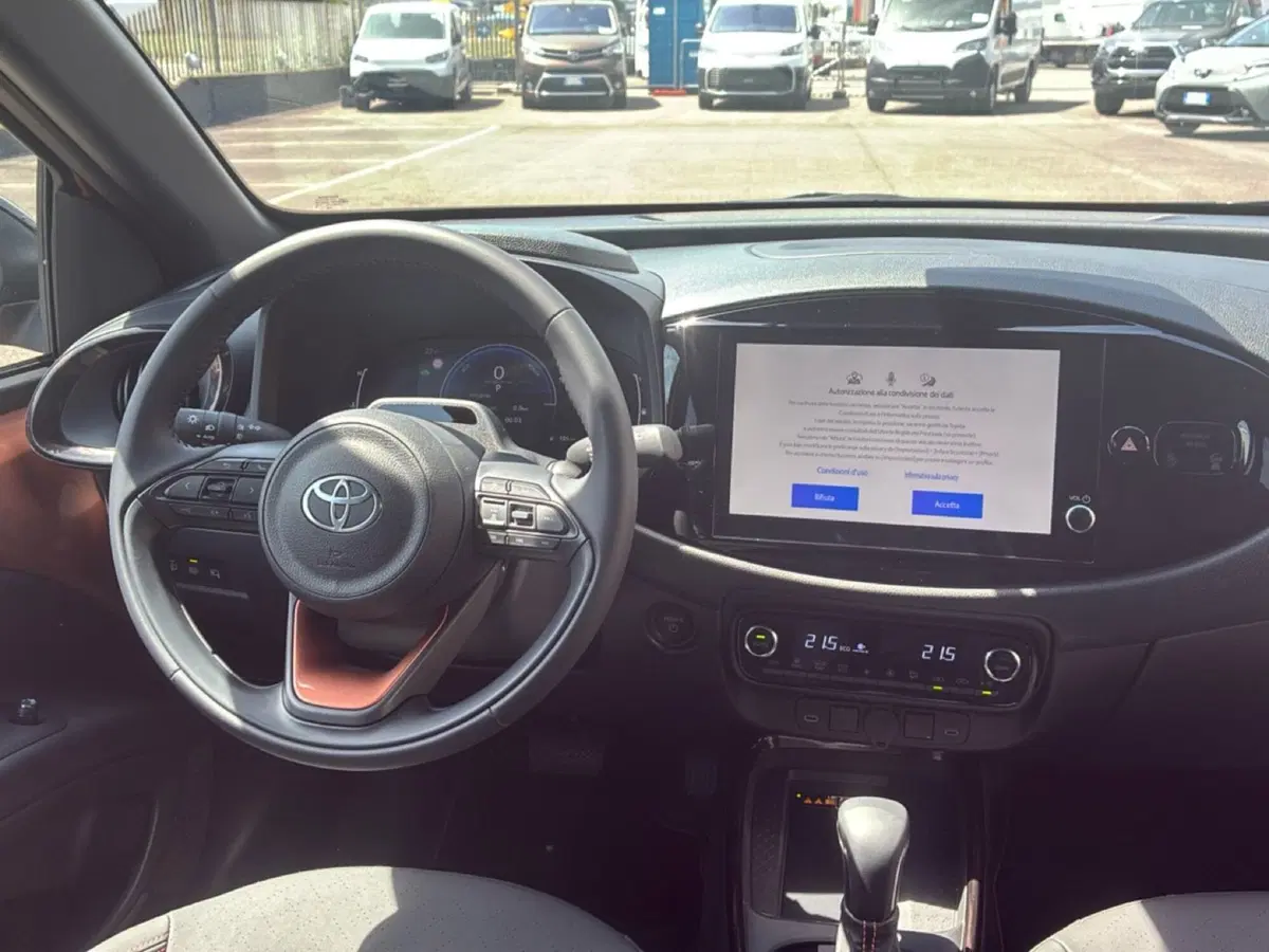 Toyota Aygo X usata a Mantova (19)