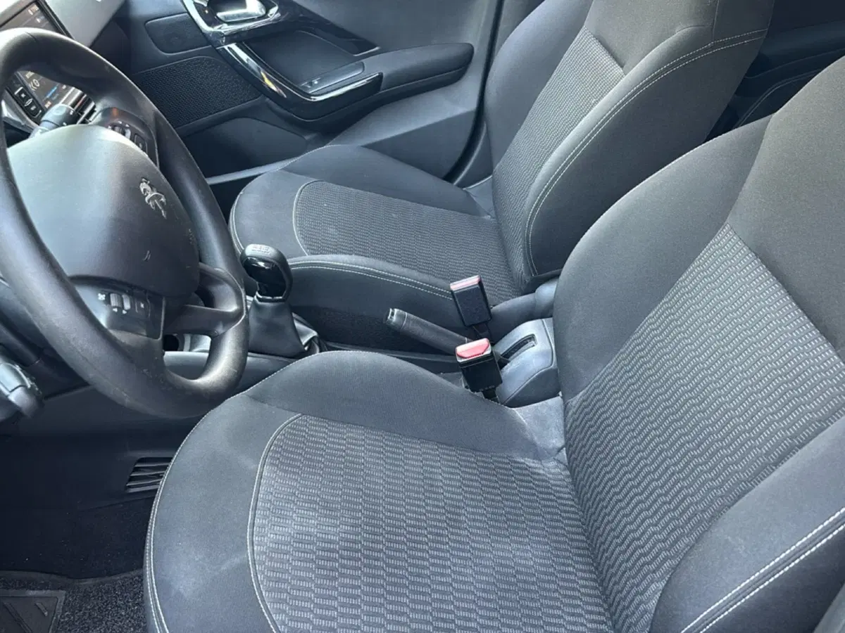 Peugeot 208 usata a Bologna (7)