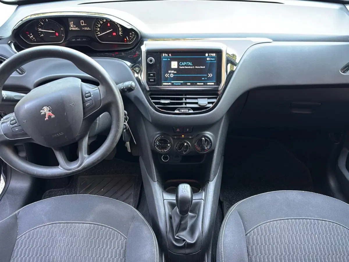 Peugeot 208 usata a Bologna (9)