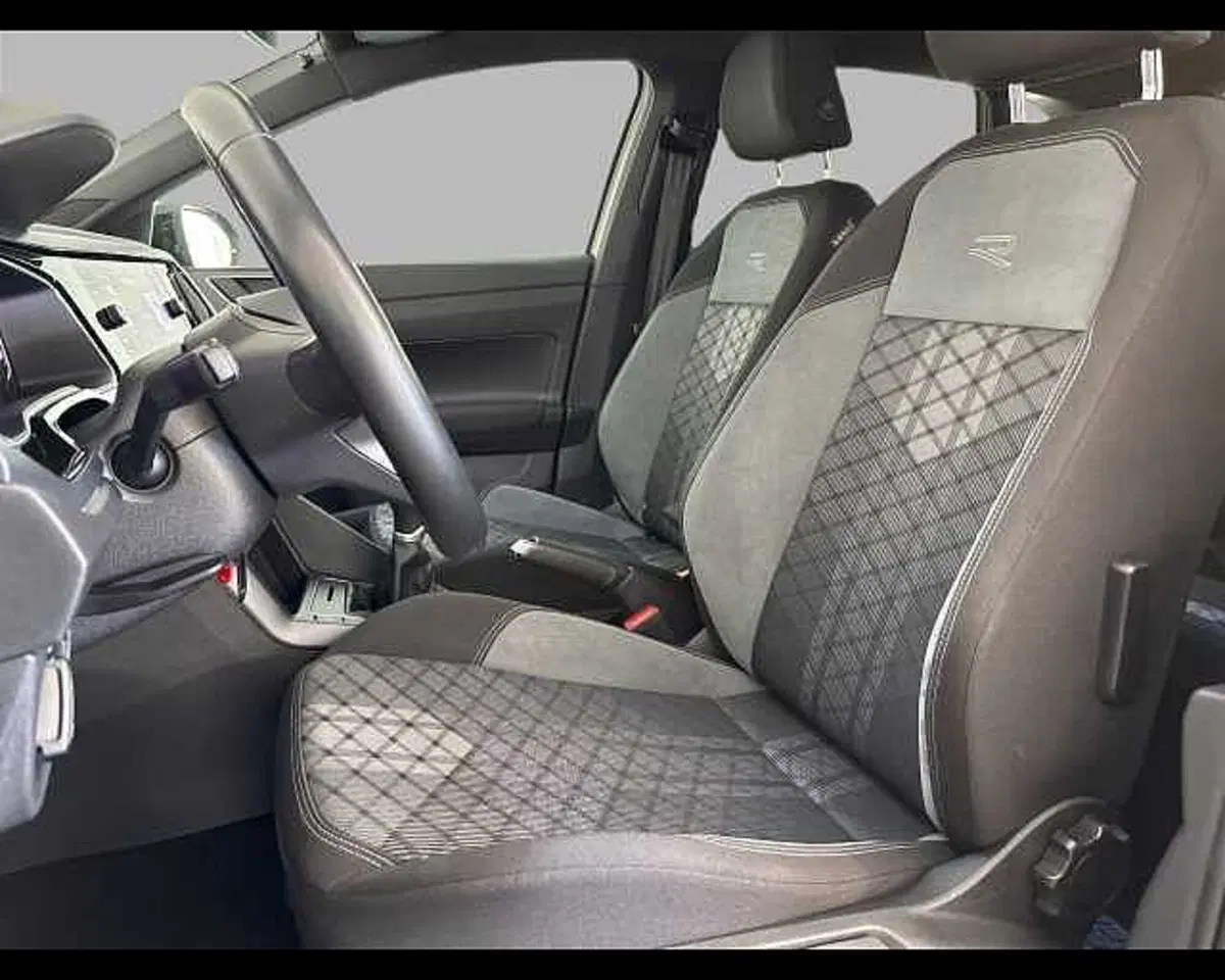 Volkswagen Taigo usata a Roma (10)