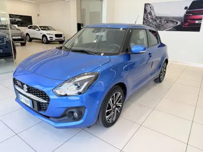 Suzuki Swift 1.2 Hybrid Easy Top del 2023 usata a Latina