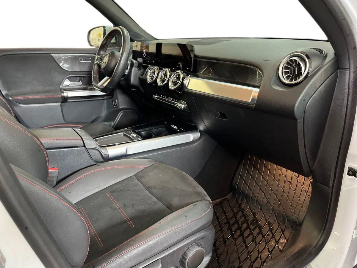 Mercedes-Benz GLB usata a Matera (9)