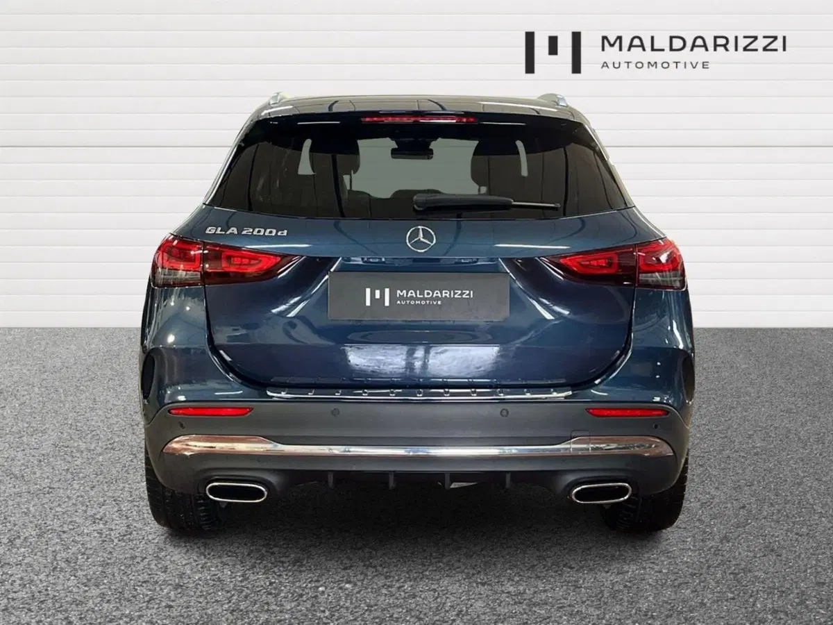 Mercedes-Benz GLA SUV usata a Bari (3)