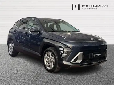 Hyundai Kona 1.0 t-gdi 48V X Line Tech Pack 2wd mt del 2024 usata a Bari