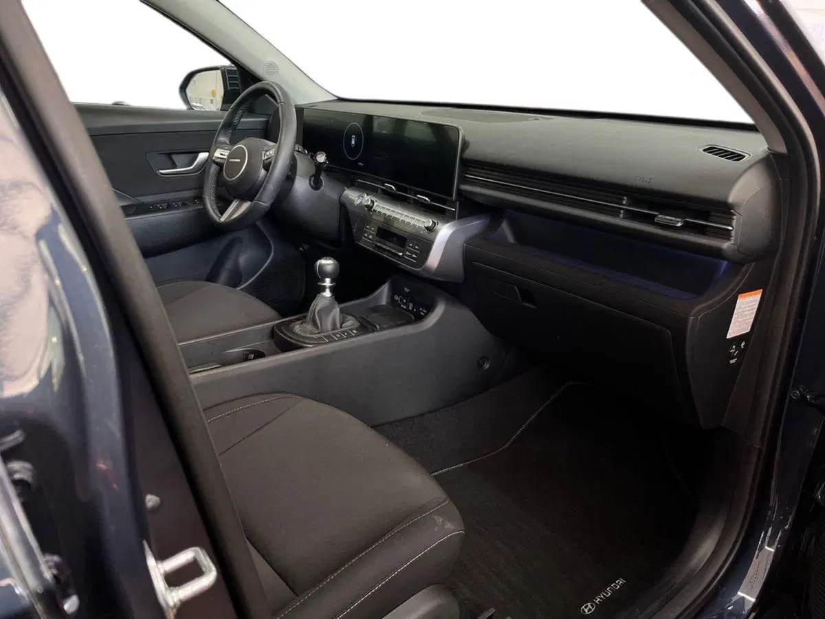 Hyundai Kona usata a Bari (9)