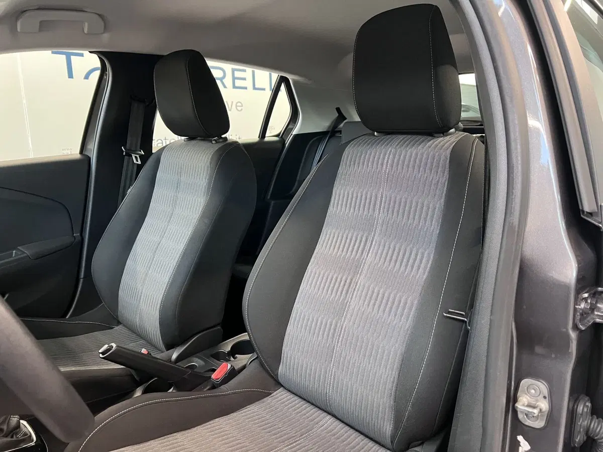 Opel Corsa usata a Bari (13)