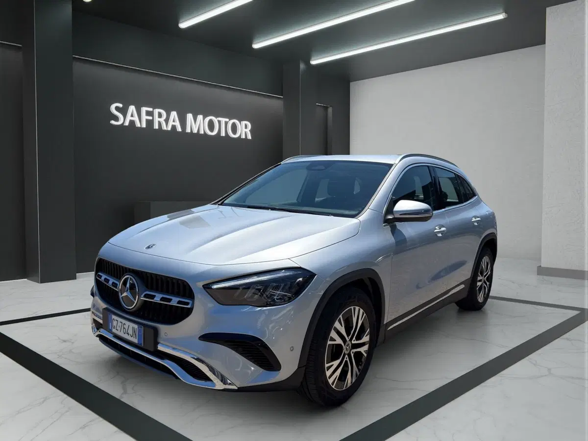 Mercedes-Benz GLA SUV usata a Cosenza